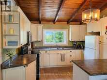 1118 PINE LAKE SHORES | Bracebridge Ontario | Slide Image Ten