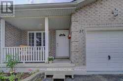 37 WINGFIELD AVENUE | Stratford Ontario | Slide Image Three