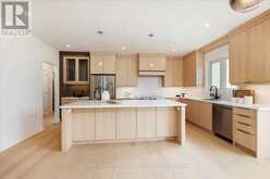 147 LAKE DRIVE E | Georgina Ontario | Slide Image Eight