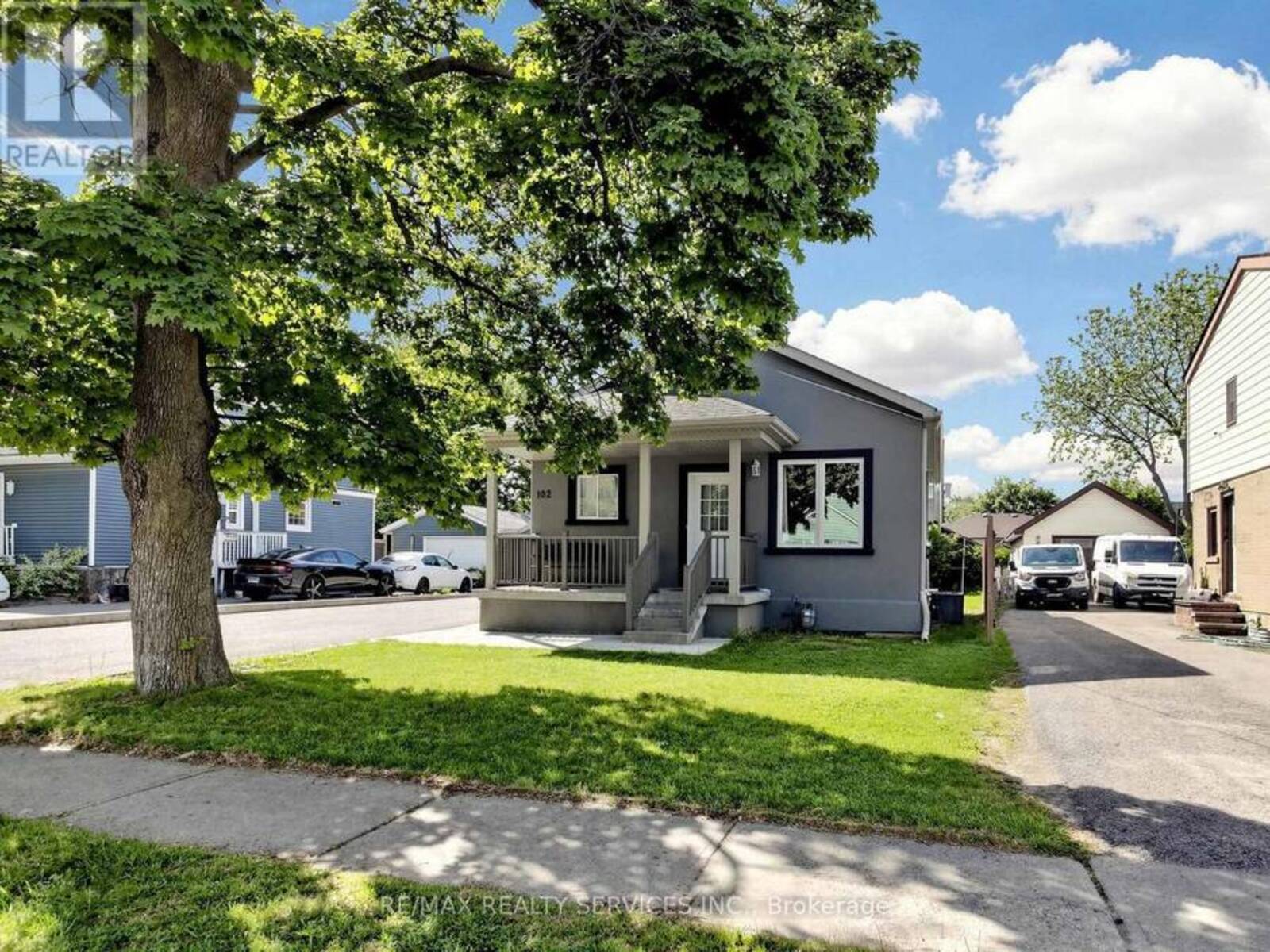 102 WOODWARD AVENUE, Brampton, Ontario L6V 1K6