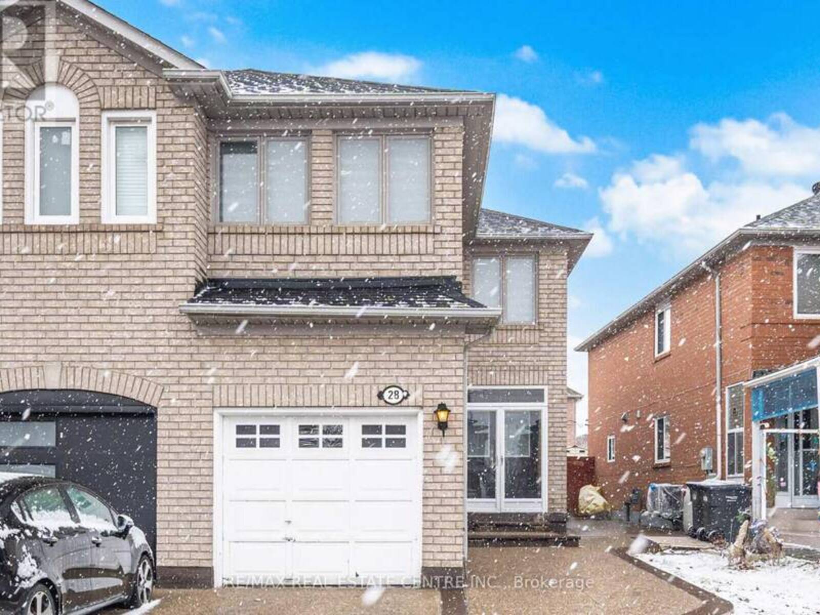 28 MOUNT FUJI CRESCENT, Brampton, Ontario L6R 2L3
