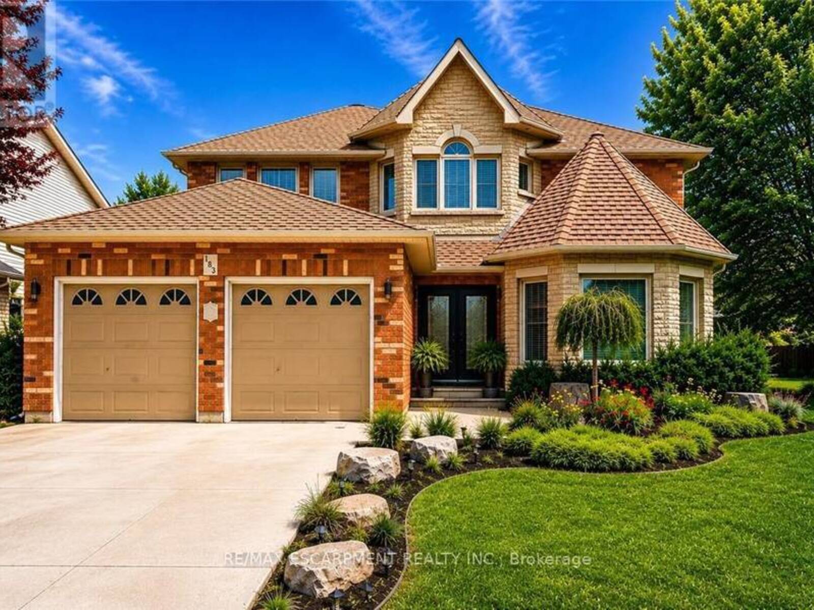 183 DANIELS STREET, Ancaster, Ontario L9G 4Y6