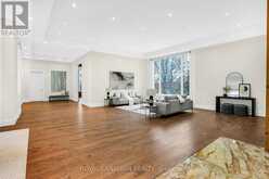 15 GLENVIEW HEIGHTS LANE | Newmarket Ontario | Slide Image Three