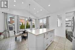 32 AMBERWING LANDING | Bradford West Gwillimbury Ontario | Slide Image Ten