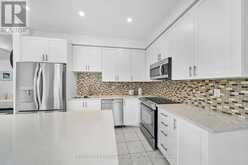 32 AMBERWING LANDING | Bradford West Gwillimbury Ontario | Slide Image Thirteen