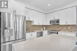 32 AMBERWING LANDING | Bradford West Gwillimbury Ontario | Slide Image Fifteen