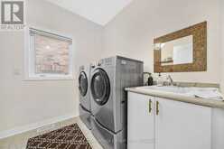 32 AMBERWING LANDING | Bradford West Gwillimbury Ontario | Slide Image Sixteen