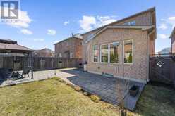 32 AMBERWING LANDING | Bradford West Gwillimbury Ontario | Slide Image Thirty-four
