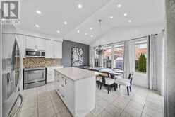 32 AMBERWING LANDING | Bradford West Gwillimbury Ontario | Slide Image Nine