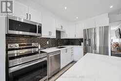 2152 PELEE BOULEVARD | Oakville Ontario | Slide Image Thirteen