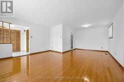 20 LINTHURST AVENUE | Toronto Ontario | Slide Image Thirteen