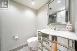 404 - 30 HARDING BOULEVARD W | Richmond Hill Ontario | Slide Image Ten