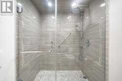404 - 30 HARDING BOULEVARD W | Richmond Hill Ontario | Slide Image Eleven
