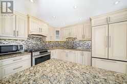 404 - 30 HARDING BOULEVARD W | Richmond Hill Ontario | Slide Image Eighteen