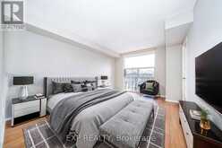 404 - 30 HARDING BOULEVARD W | Richmond Hill Ontario | Slide Image Seven
