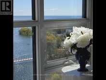 1803 - 2212 LAKE SHORE BOULEVARD W | Toronto Ontario | Slide Image Nineteen