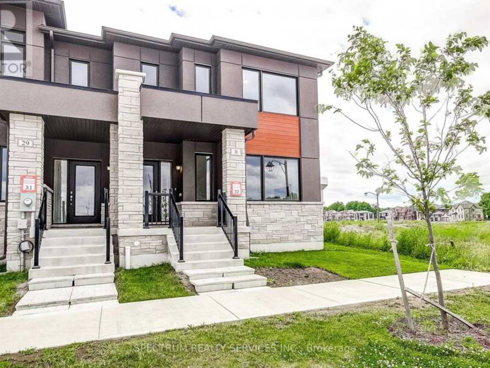 31 STRICKLAND AVENUE, Brantford, Ontario N3T 0X7