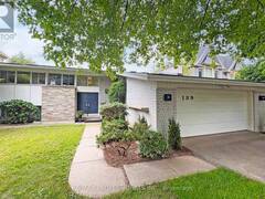 189 EDENBRIDGE DRIVE Toronto Ontario, M9A 3G7