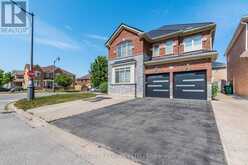 11 DRUMMONDVILLE DRIVE | Brampton Ontario | Slide Image Four
