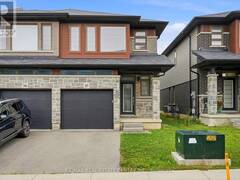 37 - 30 TIMES SQUARE BOULEVARD Hamilton Ontario, L8J 0M1