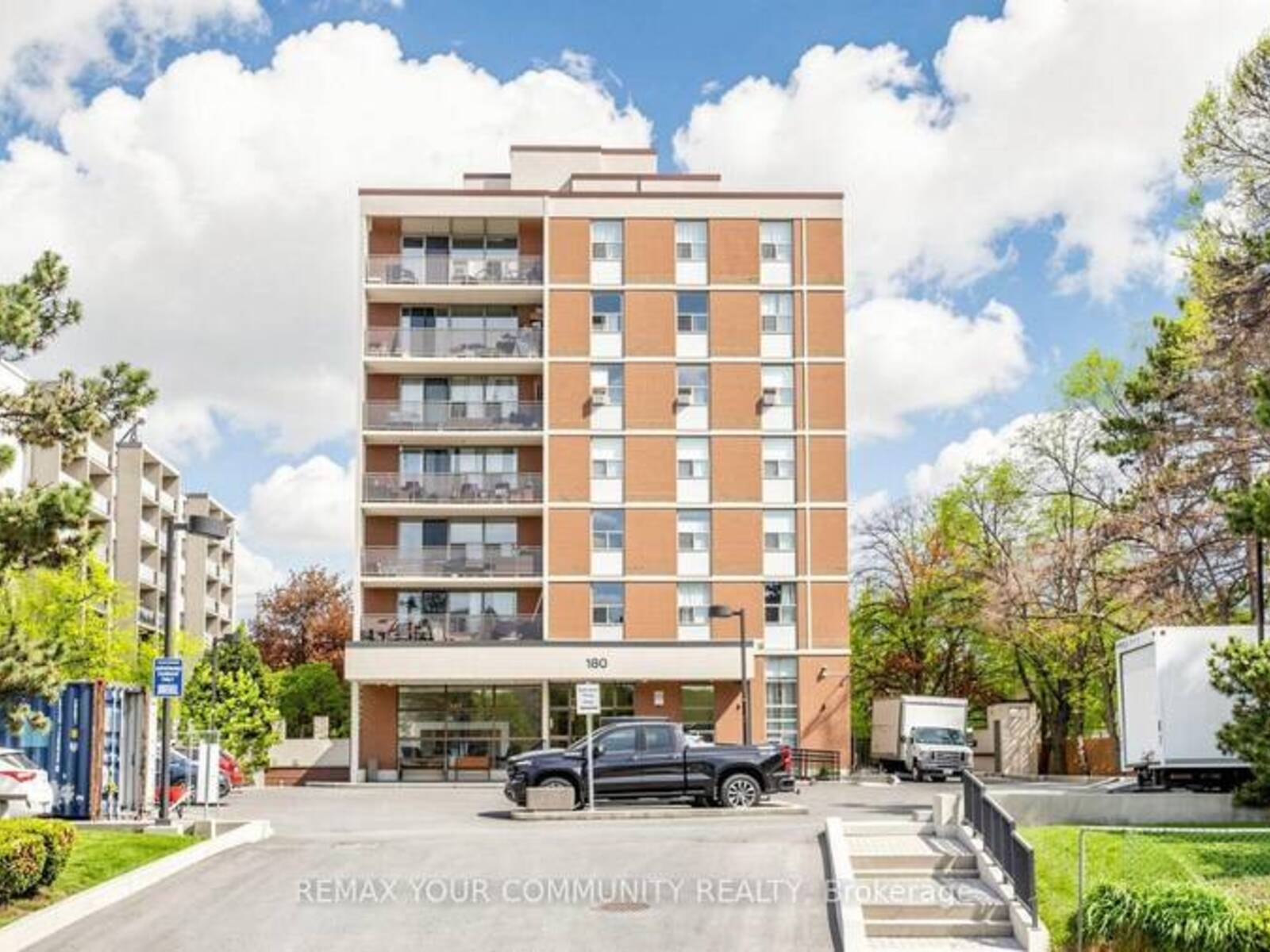 8 - 180 DUDLEY AVENUE, Markham, Ontario L3T 4X2