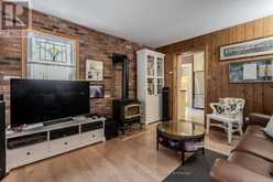 569 LOCUST STREET | Burlington Ontario | Slide Image Sixteen
