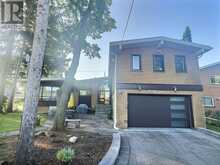 33 BLUE FOREST DRIVE | Toronto Ontario | Slide Image Forty