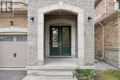 668 MCGREGOR FARM TRAIL | Newmarket Ontario | Slide Image Two