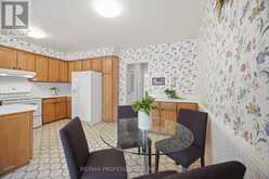 90 PECKHAM AVENUE | Toronto Ontario | Slide Image Twelve