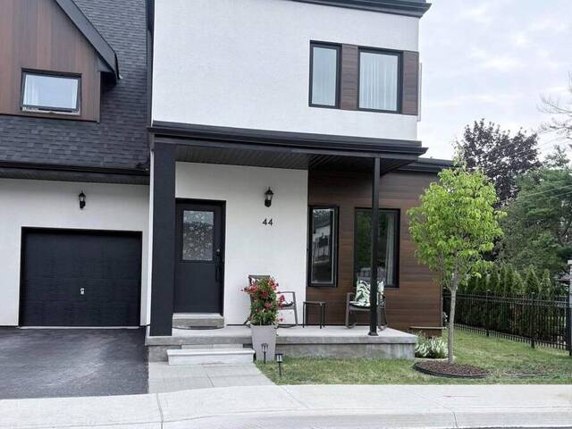 44 RUBY CRESCENT Orillia Ontario, L3V 8M3 - 3 Bedrooms Waterfront Home For sale
