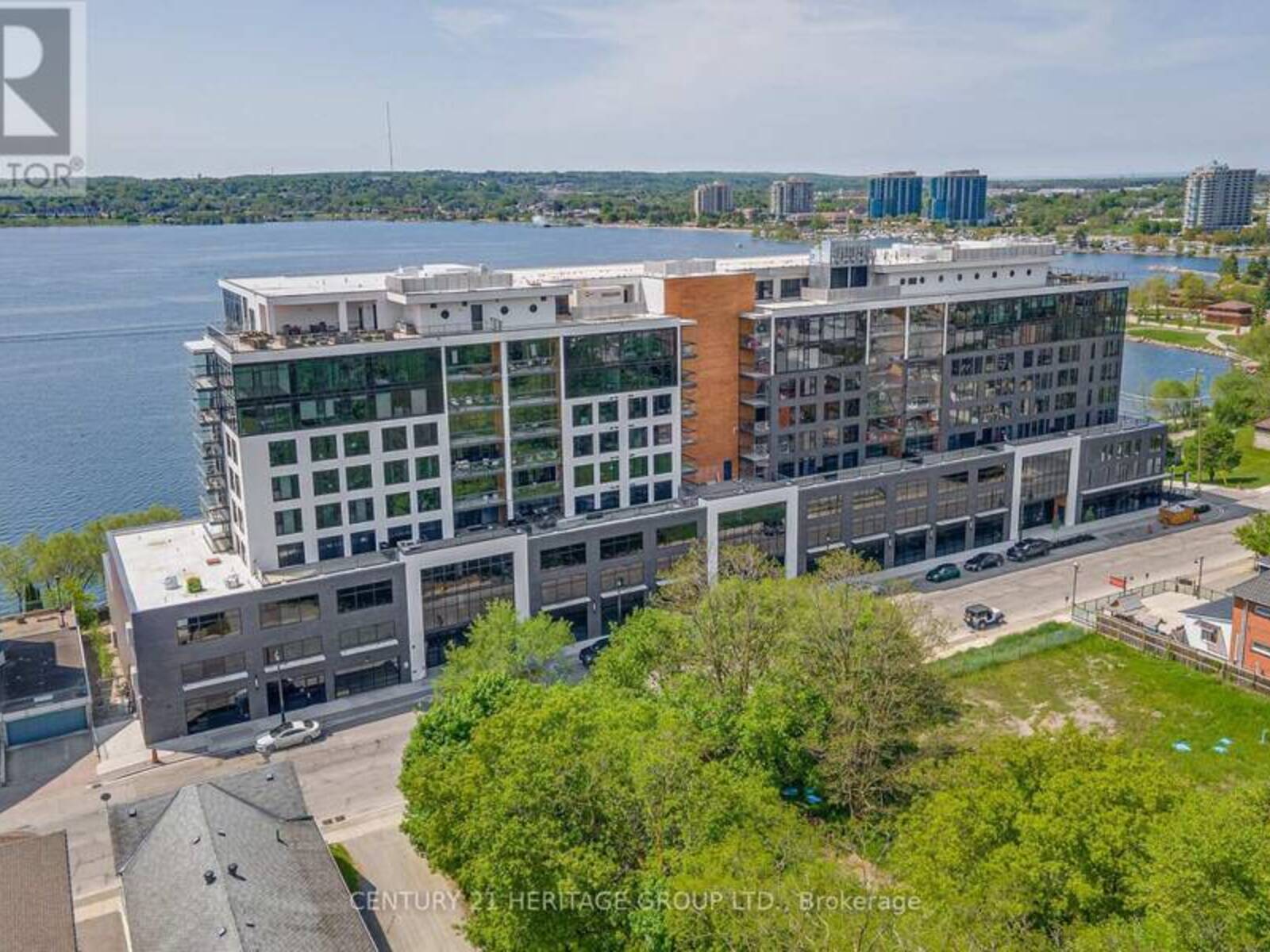 922 - 185 DUNLOP STREET E, Barrie, Ontario L4M 0L7