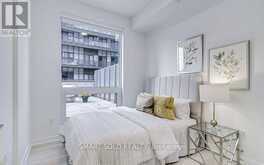 505 - 39 ROEHAMPTON AVENUE | Toronto Ontario | Slide Image Six