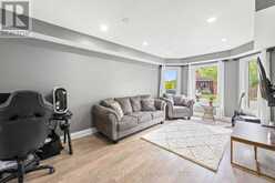 16 SNOWDEN AVENUE | Barrie Ontario | Slide Image Eight