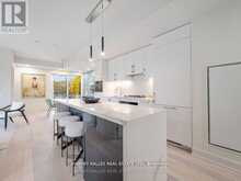 610 - 8 MANOR ROAD W | Toronto Ontario | Slide Image Ten