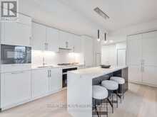 610 - 8 MANOR ROAD W | Toronto Ontario | Slide Image Eight