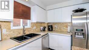 182 KOZLOV STREET | Barrie Ontario | Slide Image Seventeen