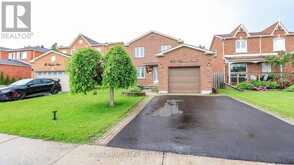 182 KOZLOV STREET | Barrie Ontario | Slide Image Two