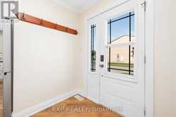 41 HODGINS AVENUE | Georgina Ontario | Slide Image Three