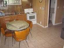 169 TRAYBORN DRIVE | Richmond Hill Ontario | Slide Image Six