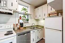 18 EDGEWOOD AVENUE | Toronto Ontario | Slide Image Nine