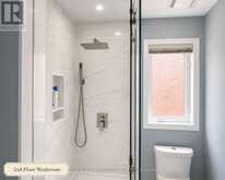 22 CASTLEVIEW CRESCENT | Markham Ontario | Slide Image Sixteen