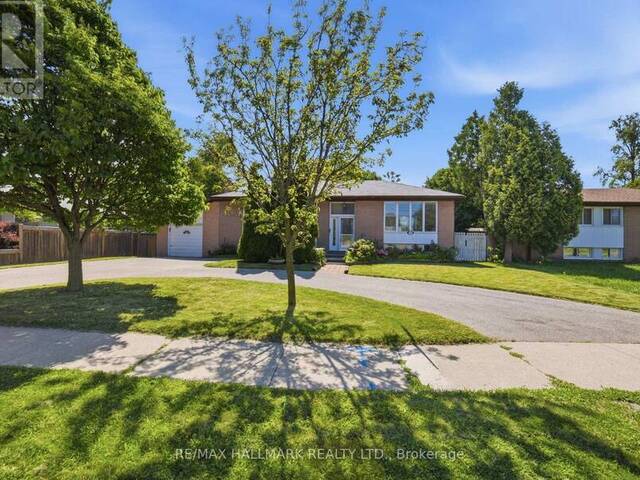 1392 REBECCA STREET Oakville Ontario, L6L 1Z5 - Property For Sale
