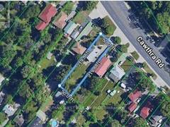 1518 CAWTHRA ROAD Mississauga Ontario, L5G 4L2