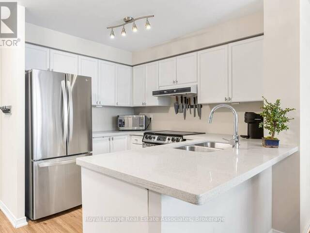 PH7 - 2565 ERIN CENTRE BOULEVARD Mississauga Ontario, L5M 6Z8 - Property For Sale