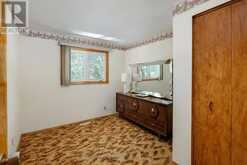 18 OSBORNE CRESCENT | Oakville Ontario | Slide Image Eighteen