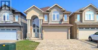 40 PINEMEADOW DRIVE | Hamilton Ontario | Slide Image One