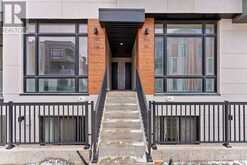 TH704 - 5 STECKLEY HOUSE LANE | Richmond Hill Ontario | Slide Image One