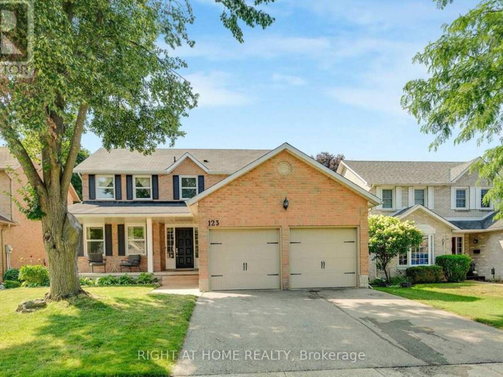 123 BENN DRIVE, Cambridge, Ontario N1T 1E7