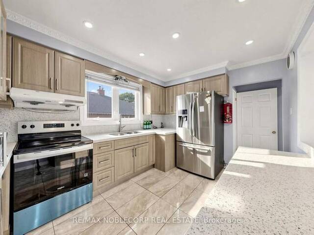 95 SNOWOOD COURT Toronto Ontario, M3N 1E7 - 8 Bedrooms Home For Sale