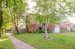 56 WINSTON CRESCENT | Whitby Ontario | Slide Image Four